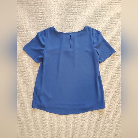 Like New✨ Reitmans Round Neck Blouse - Picture 2 of 6